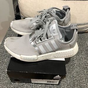 ADIDAS NMD R1 Tennis Shoes